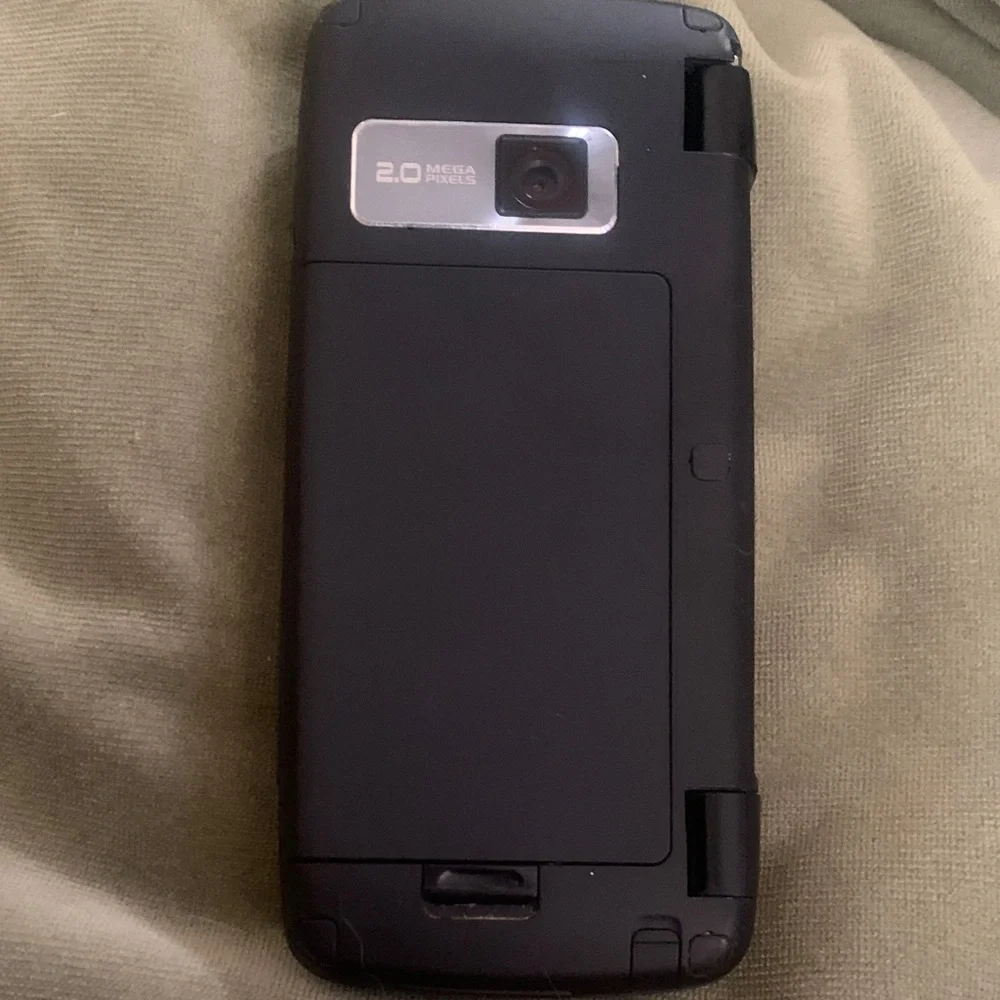 Vintage LG Black and White Verizon Cell Phone